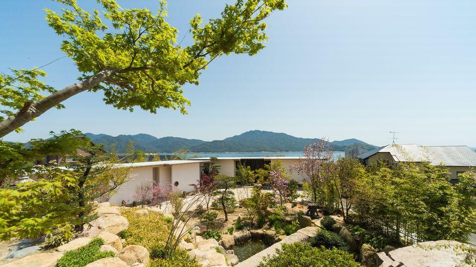 Hatago Sakura Хацукаити Экстерьер фото